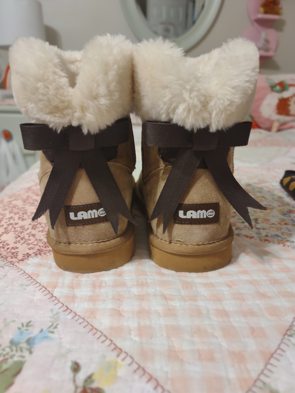Lams Chestnut Suede Bow Boots with Cream Fur Cuff, Size 8